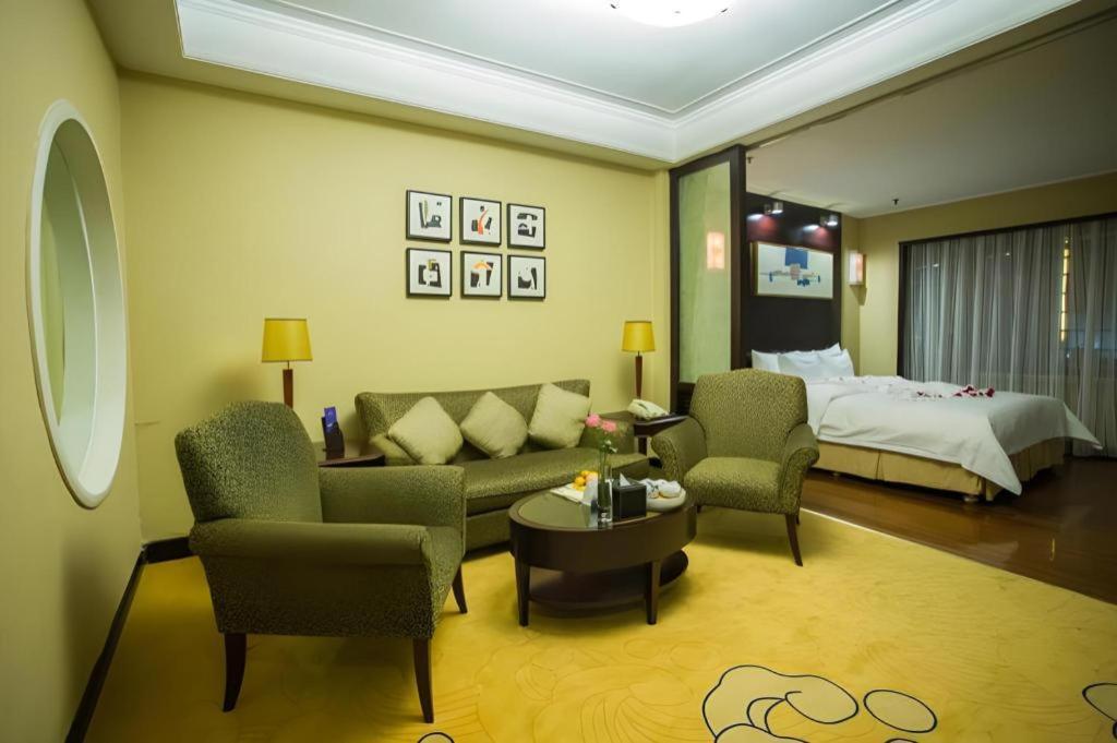 Qingdao Blue Horizon Hotel Laoshan Экстерьер фото