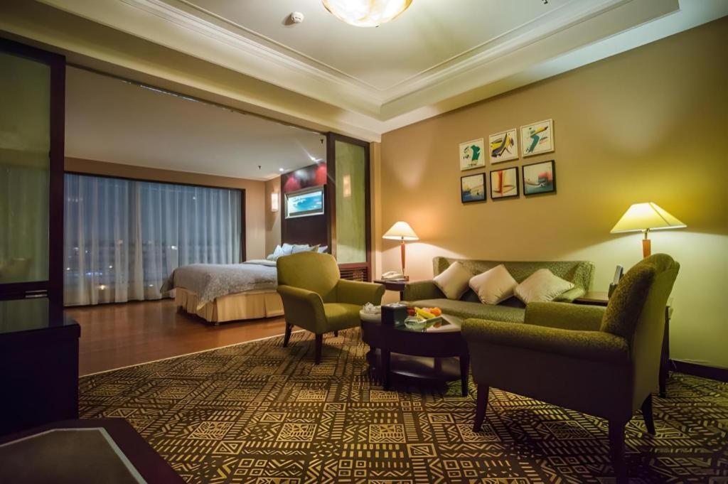 Qingdao Blue Horizon Hotel Laoshan Экстерьер фото