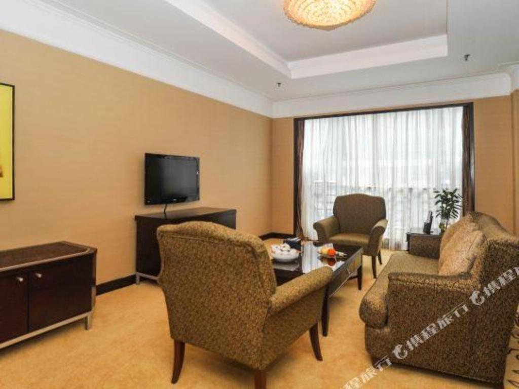Qingdao Blue Horizon Hotel Laoshan Экстерьер фото