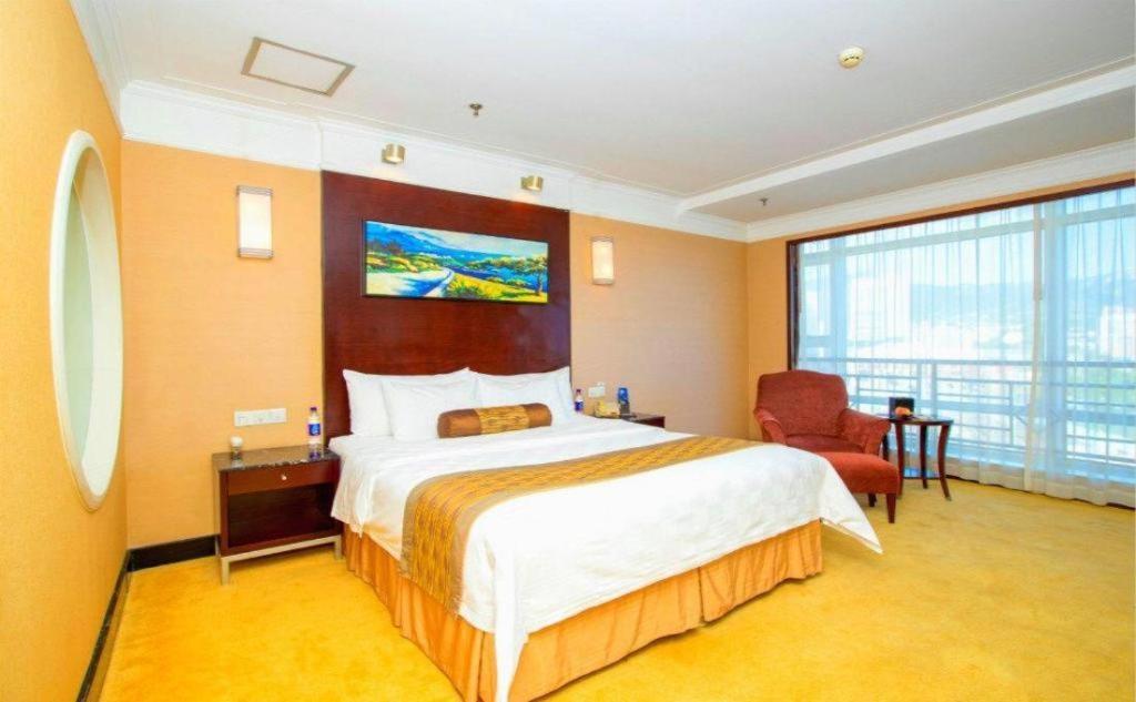 Qingdao Blue Horizon Hotel Laoshan Экстерьер фото
