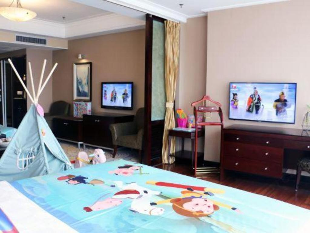 Qingdao Blue Horizon Hotel Laoshan Экстерьер фото