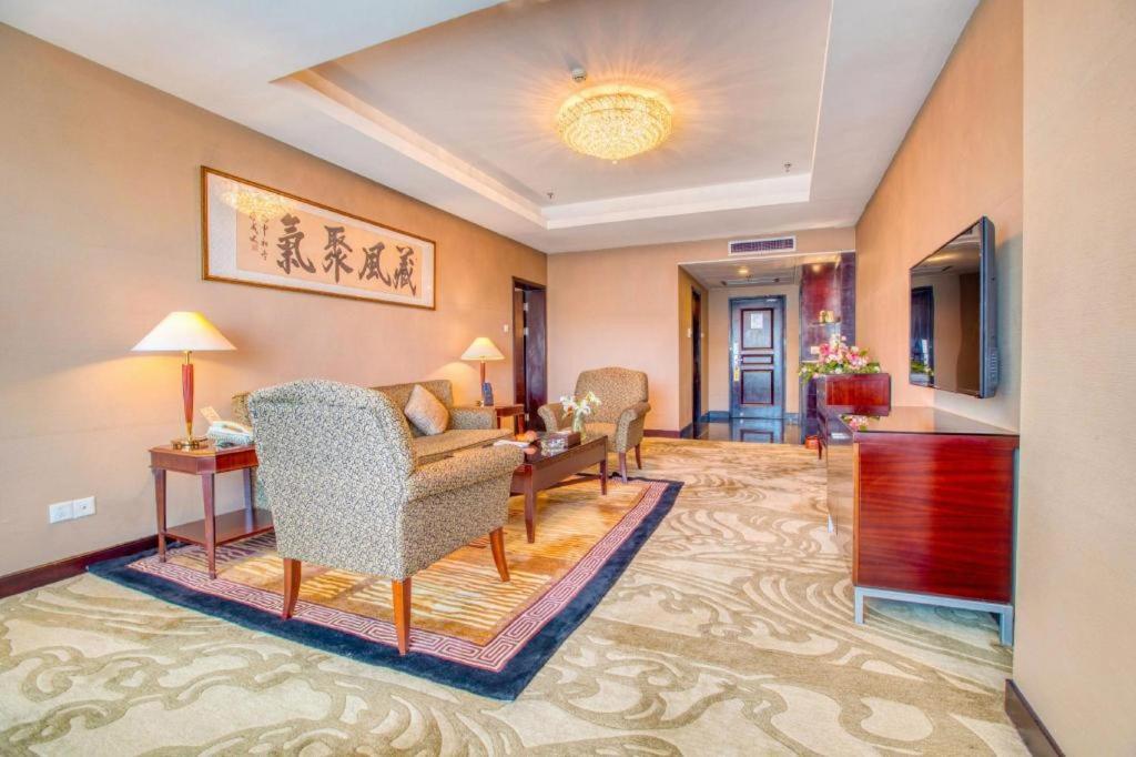 Qingdao Blue Horizon Hotel Laoshan Экстерьер фото