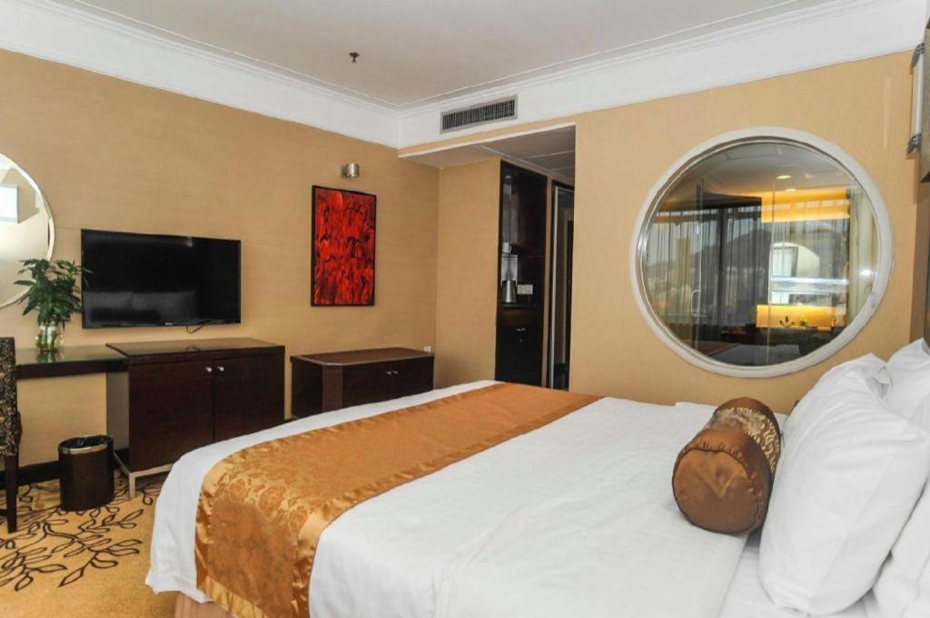 Qingdao Blue Horizon Hotel Laoshan Экстерьер фото