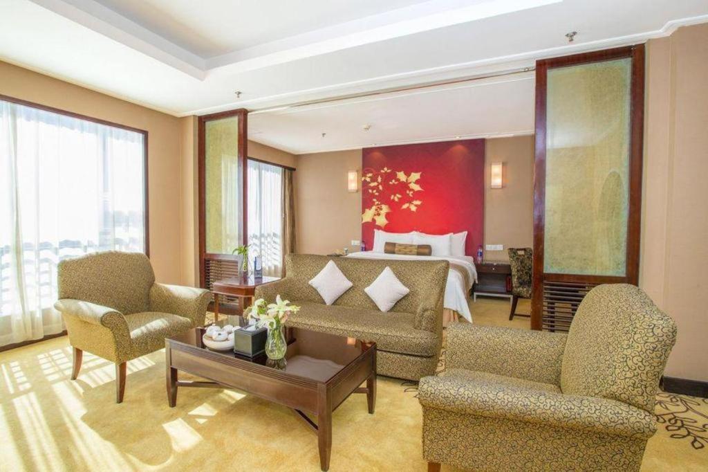 Qingdao Blue Horizon Hotel Laoshan Экстерьер фото