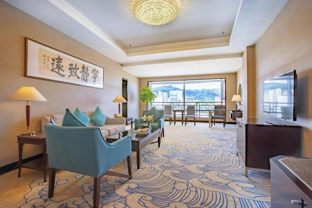 Qingdao Blue Horizon Hotel Laoshan Экстерьер фото
