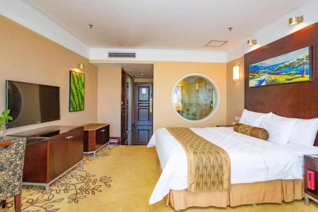 Qingdao Blue Horizon Hotel Laoshan Экстерьер фото